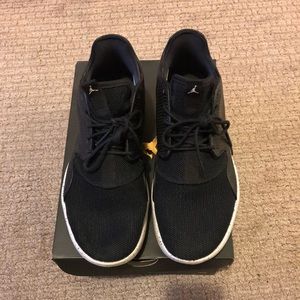 Black Jordan Eclipse